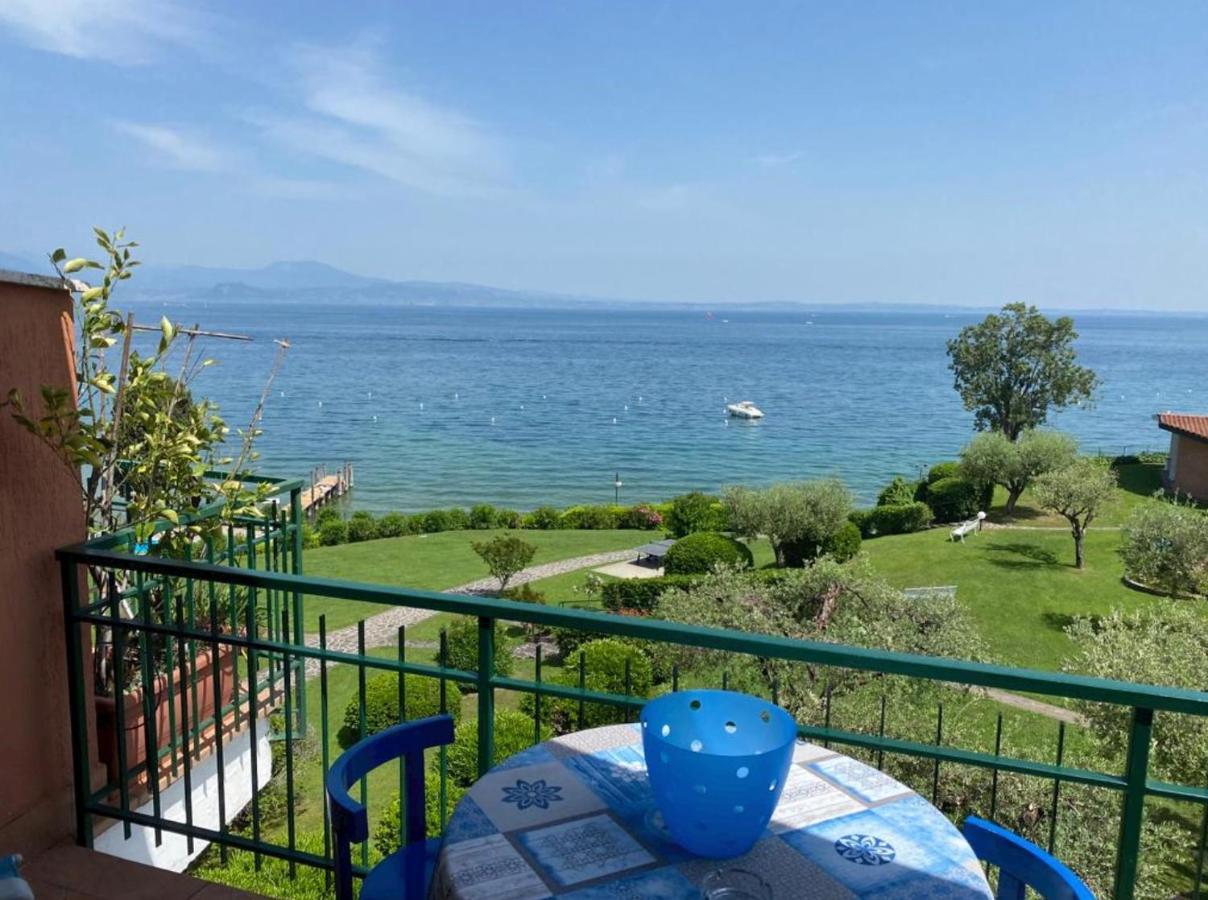 Front Lake Amazing View Manerba del Garda Exterior photo